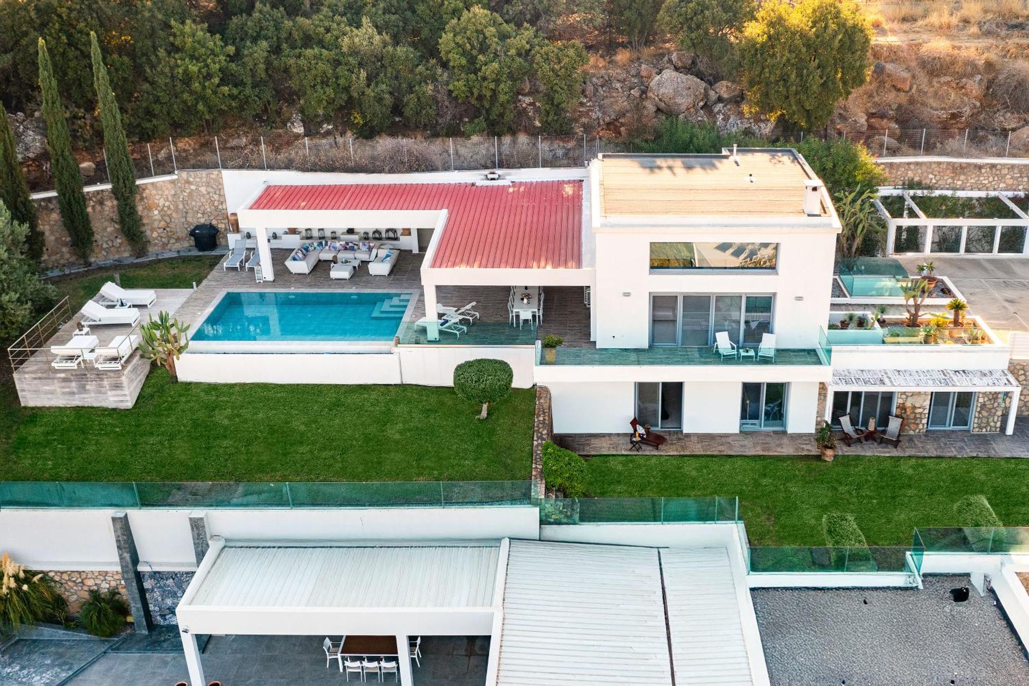 Luxury Oceania With Private Infinity Pool *